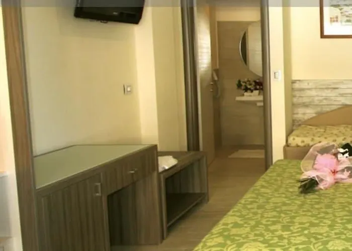 Splendid Mare Otel 4*