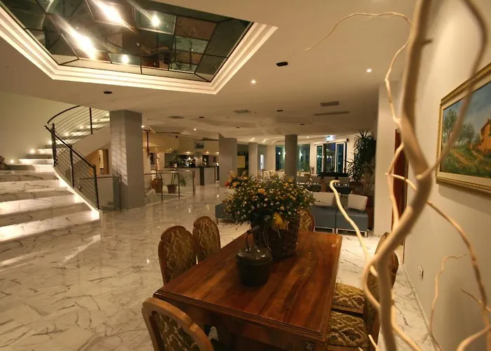 Splendid Mare Otel 4*